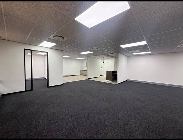 167M² OFFICE TO LET IN BRAAMFONTEIN WERF